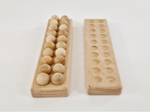 Tablero de madera para bolas Ø20 mm.Ref.MO196