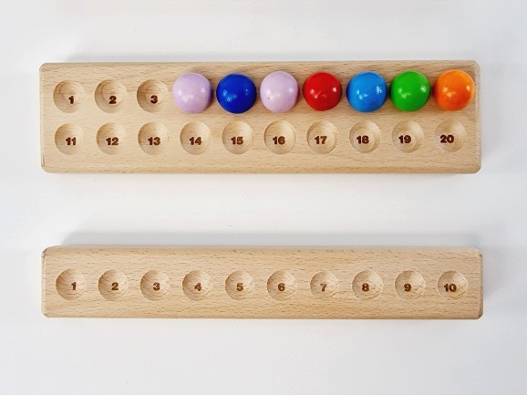 Tablero de madera para bolas Ø20 mm.Ref.MO196