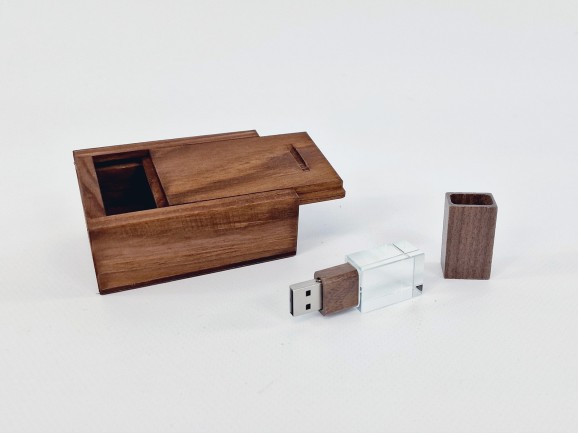 Dark Wood and Glass PenDrive Pack + Aged Box Ref. Pack1003CH8
