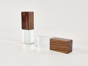 PenDrive de Madera Oscura y Cristal Ref.USBCH8