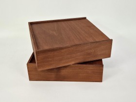 Aged Box 32x32x9 cm. with sliding Lid Ref.PC7BCX