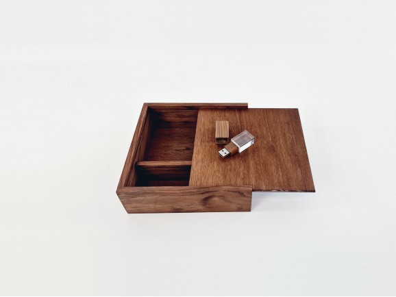 Aged Box Pack 10x15 photos + PenDrive Ref.PackCF13TCH8