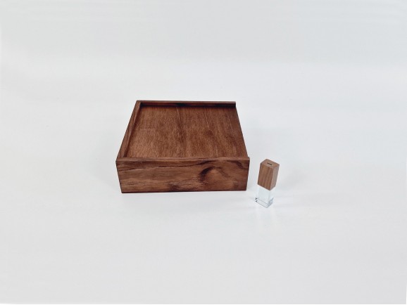 Aged Box Pack 10x15 photos + PenDrive Ref.PackCF13TCH8