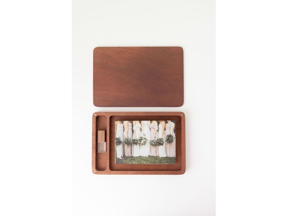 Varnished photo box with magnets 2 sizes Ref.PCF5V