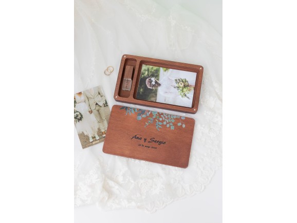 Varnished photo box with magnets 2 sizes Ref.PCF5V