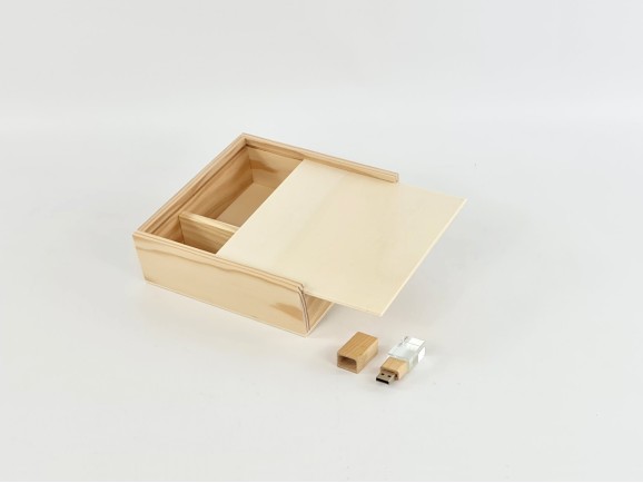 Pack Caja fotos 10x15 + PenDrive Ref.PackCF13CH5