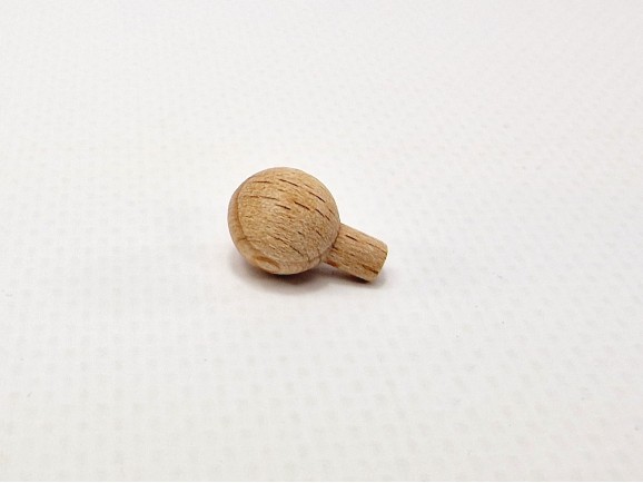 Beech ball handle Ø1 cm. with spigot Ref.1