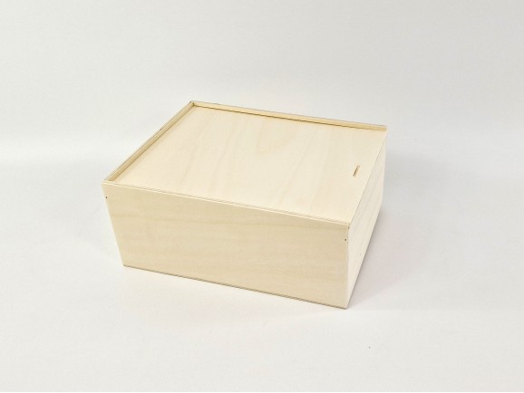 Wooden box 31x24x13.5 cm. with sliding lid Ref.PC01TC
