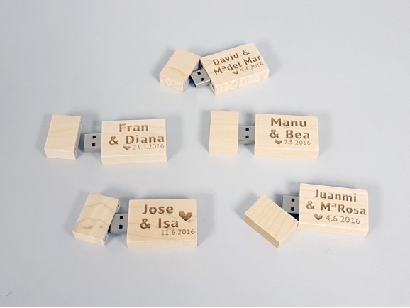 Classic wooden pendrive with magnet Ref. USBCH2