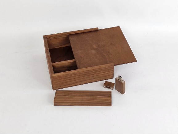 PenDrive de madera Oscura clásico con imán Ref.USBCH3
