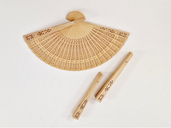 Abanico de madera natural Ref.AE2205