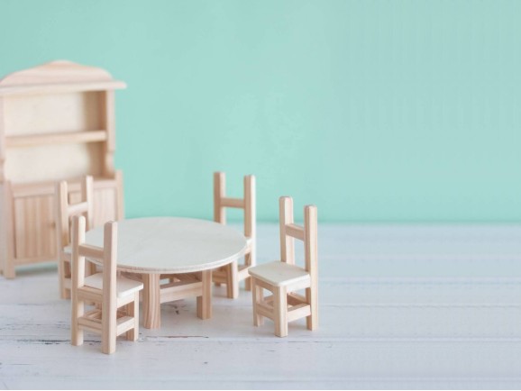 Miniature wooden furniture for dollhouse Ref.AR07571