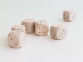 Wooden dice 3x3 cm. with dots Ref.DG397B