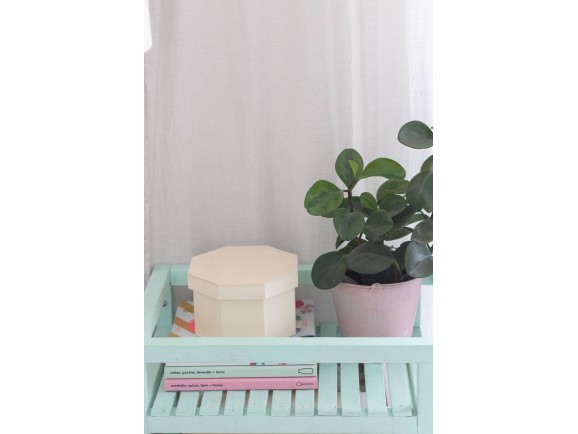 Octagonal wooden box 17x17x11 cm. with cover Ref.P53C10E