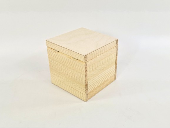 Cubic pine wood box 16x16x16 cm. Ref.DRPZ430