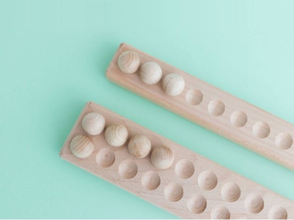 Wooden board for balls Ø20 mm.Ref.MO196