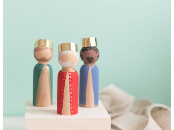 Muñecos familia de madera Ref.PegDolls