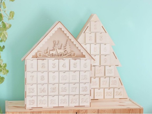 Calendario de Adviento Casa 42x9x50,5 cm. Ref.AW24981