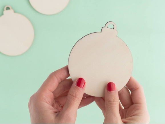 Wooden silhouette ball for Name Ref.H3733