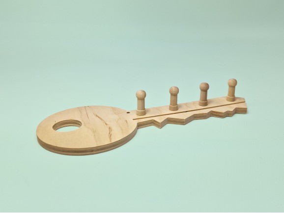 Percha Llave con 4 colgadores Ref.DRKL160