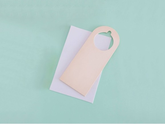 Colgador puerta de madera natural cerrado Ref.PP2