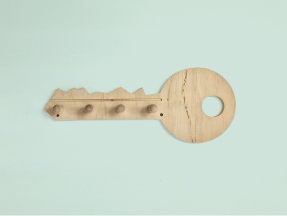 Percha Llave con 4 colgadores Ref.DRKL160