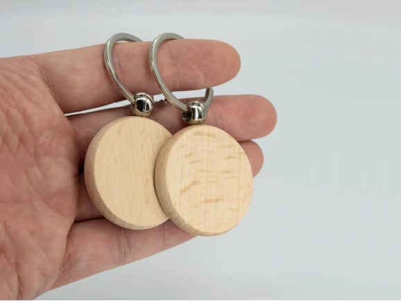 Llavero redondo de madera Ref.AE2025