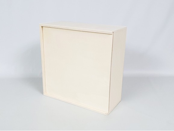 Caja de madera 27x27x12 cm. c/tapa corredera Ref.PC4K