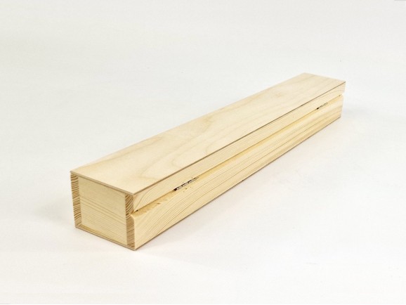 Caja de madera pino larga 47x7x5,5 cm. c/bisagras Ref.DWPZ212