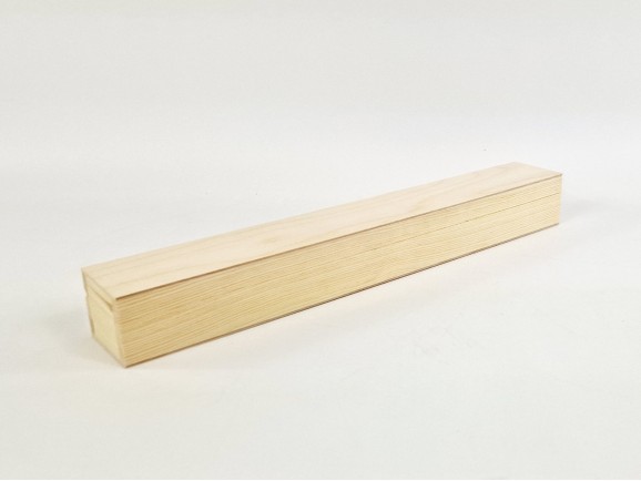 Caja de madera pino larga 47x7x5,5 cm. c/bisagras Ref.DWPZ212