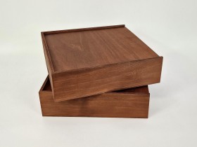 Aged Box 33.5x33.5x9.5 cm. with sliding Lid Ref.PC7BC