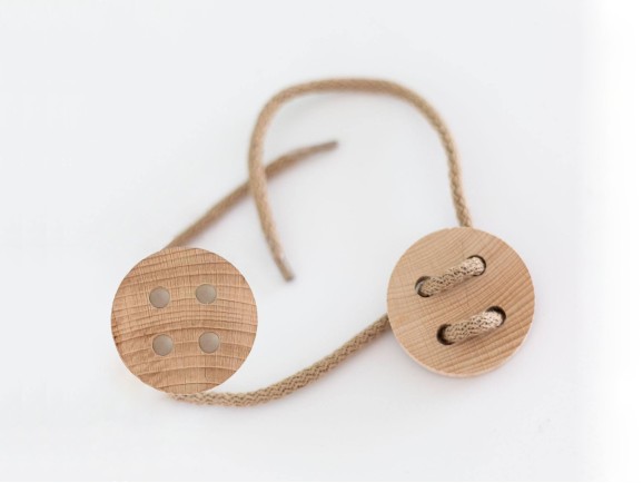 Botón de madera para jugar Ø5,5 cm. Ref.CCBO01