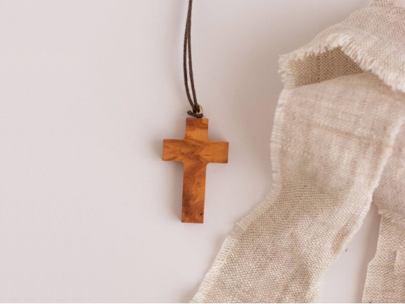 Olive wood cross pendant Ref.HCruz3