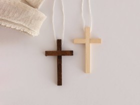 Wooden cross 10 cm. for communion Ref.HCRUZ4