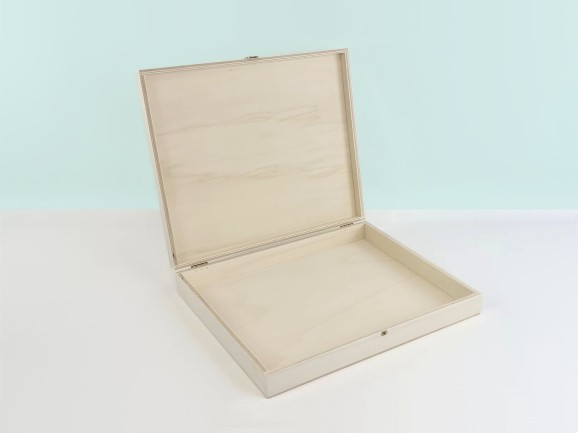 Wooden box 40x33x6 cm. with hinge and clasp Ref.P00C36D