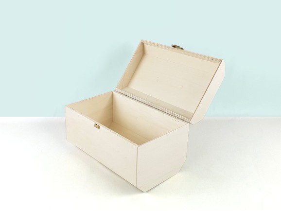 Caja maleta octogonal de madera 31x19x19 cm. c/asa Ref.PCM54A