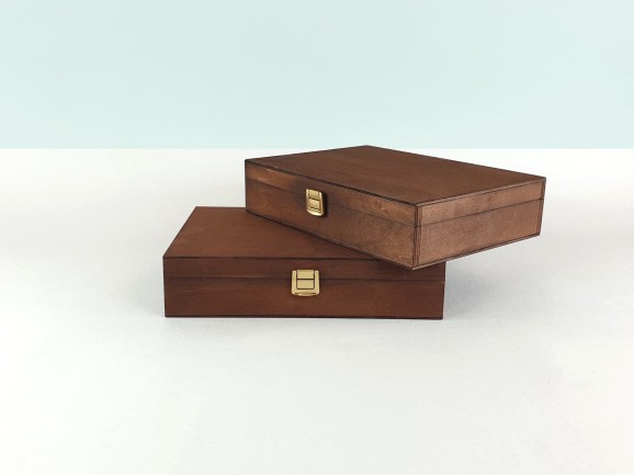 Aged wooden box 27x19x6 cm. with hinge, clasp and partition Ref.P1454C6FT
