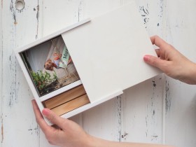 White wooden box for 10x15 photos with wooden lid Ref.P00CF13B1