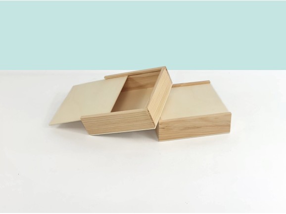 Wooden box 17.5x17.5x5.5 cm. with wood top Ref.P00C3