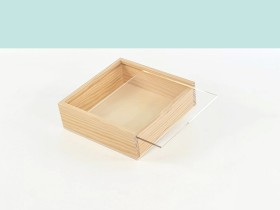 Caja de madera 17,5x17,5x5,5 cm. c/tapa metacrilato Ref.P00C3M