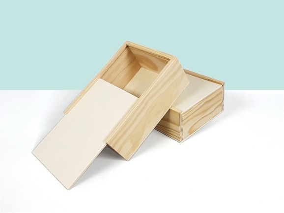 Pine wood box 18x12.5x6.5 with sliding lid Ref.PF1015