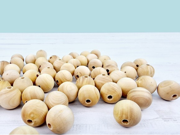 Bola de madera Boj Ø18 mm. c/taladro 4mm Ref.BOJ18