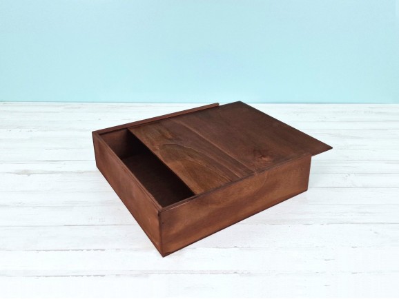 Aged wooden box 33.5x33.5x9.5 cm. with sliding lid Ref.PC7BC