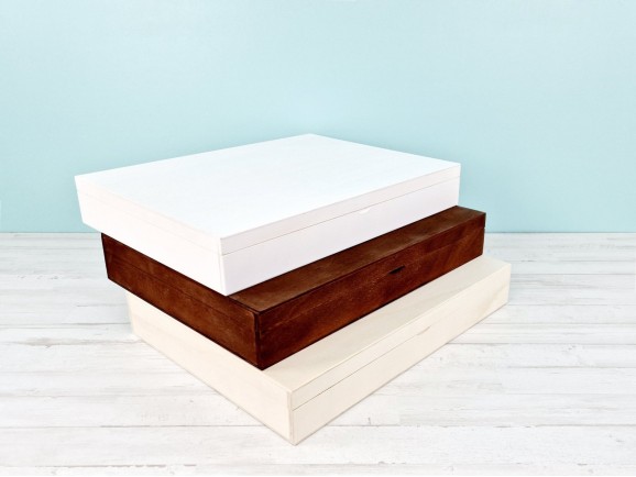 Box for 30x30 album with magnetic clasp and dividers, 3 finishes Ref. P1454C8FI
