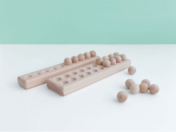 Tablero de madera para bolas Ø20 mm.Ref.MO196