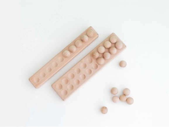 Tablero de madera para bolas Ø20 mm.Ref.MO196