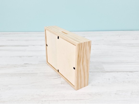 Hucha de madera 17x12x4 cm. con cristal Ref.AW2844