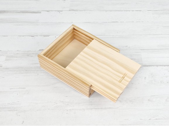 Caja madera de pino 13x12x4 cm. c/tapa corredera Ref.P53C16
