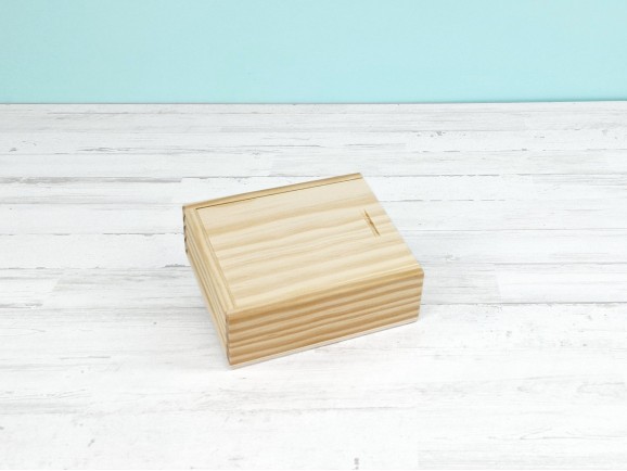 Pine wood box 13x12x4 cm. with sliding cover Ref.P53C16