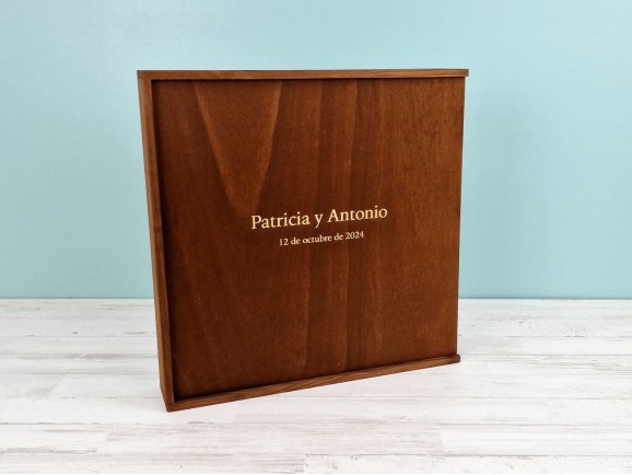 Caja de madera Envejecida 33,5x33,5x9,5 cm. c/tapa corredera Ref.PC7BC